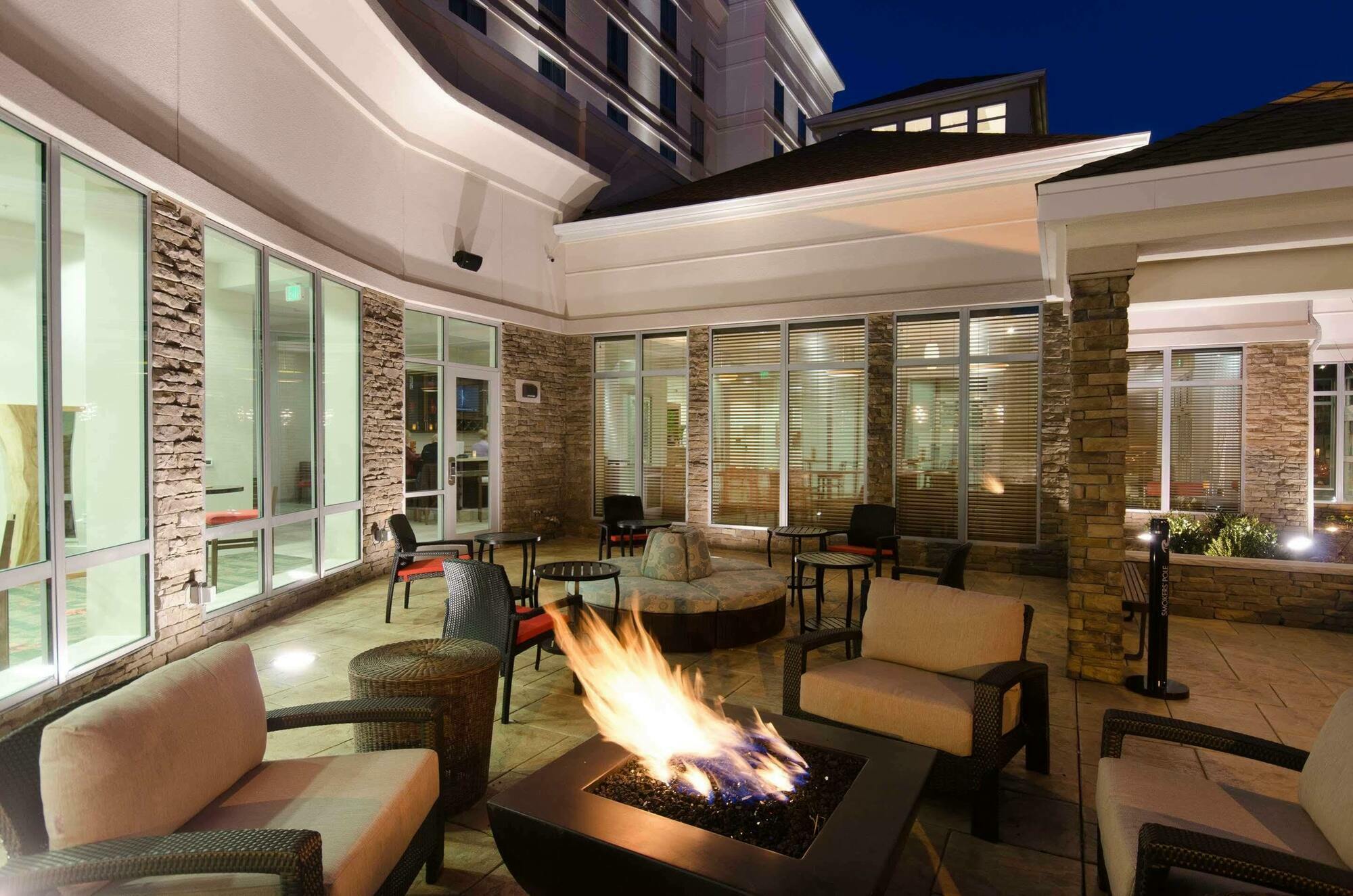 Hilton Garden Inn Хикори Экстерьер фото